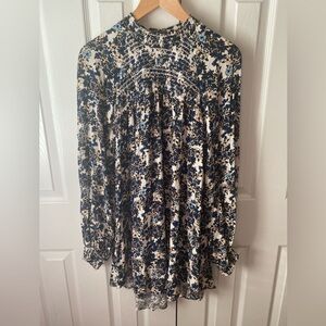 🆕 free people Flowers in Her Hair Blue Cream Floral Cottagecore Tunic Top SZ M